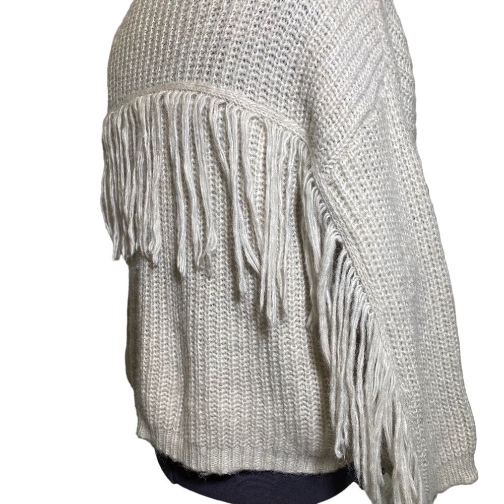Peach Love California woman's size Large loose knit sweater FRINGE off white